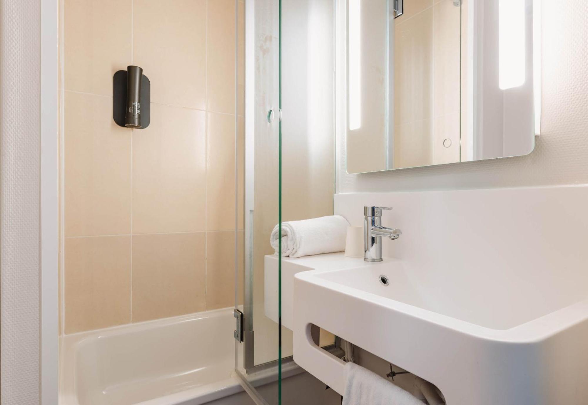 B&B Hotel Rennes Sud Chantepie ภายนอก รูปภาพ