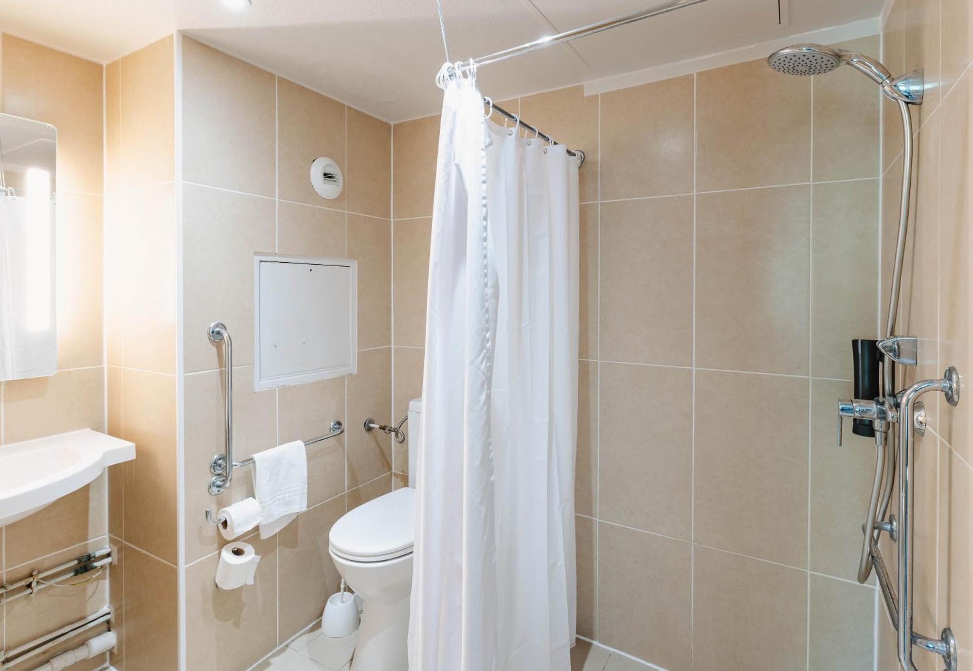 B&B Hotel Rennes Sud Chantepie ภายนอก รูปภาพ