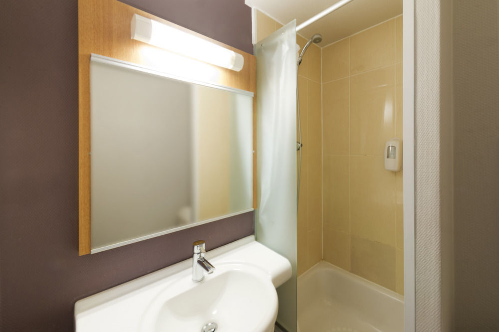 B&B Hotel Rennes Sud Chantepie ภายนอก รูปภาพ